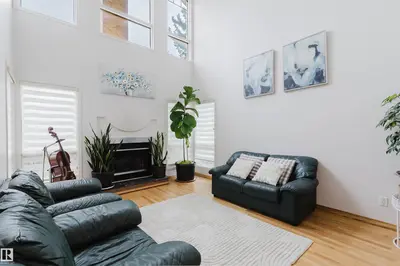 Interior photo 3 of 342 O'CONNOR CL NW