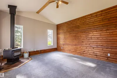 Interior photo 4 of 57022 Range Road 274