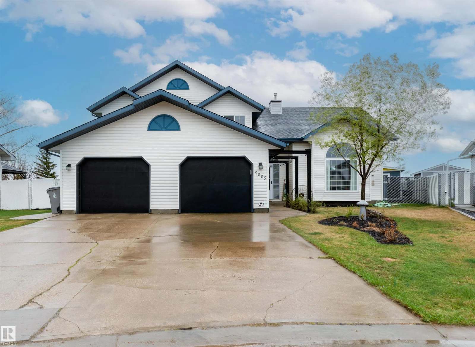 9005 107 AV, Morinville - 4 bedroom Detached Single Family for sale