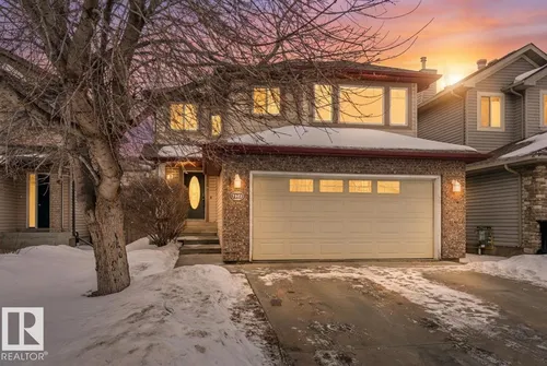 7422 SINGER LD NW, Edmonton - $600,000