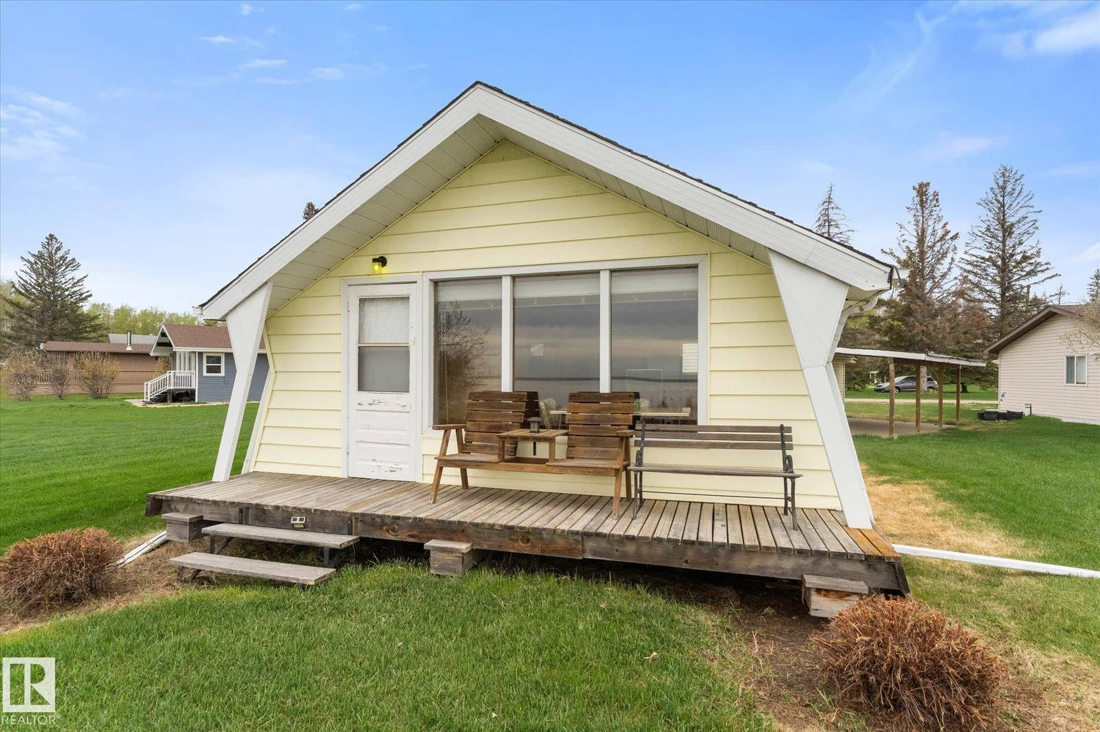 210 2 Street, Rural Lac Ste. Anne County - 1 bedroom Detached Single Family for sale