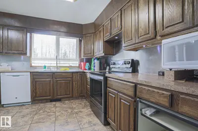Interior photo 2 of 313 51559 Range Road 225