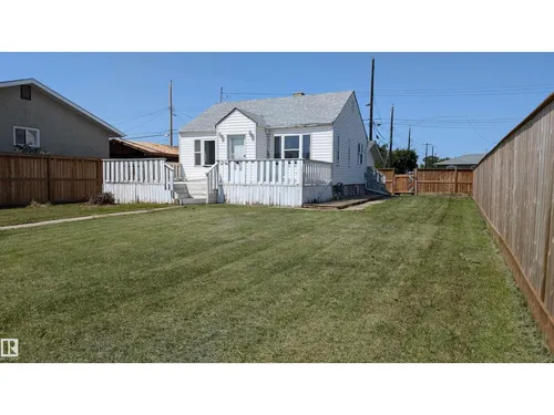 7812 128 AV NW, Edmonton - $289,000
