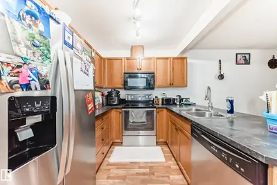 Interior photo 4 of #38 150 Edwards ST SW