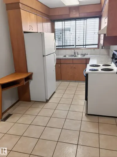Interior photo 3 of 11043 / 11045 131 ST NW