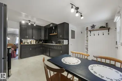 Interior photo 4 of 5043 48 ST NW