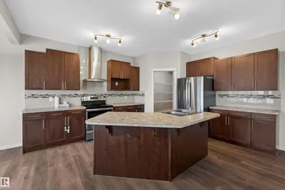 Interior photo 2 of 4723 ALWOOD BEND SW SW