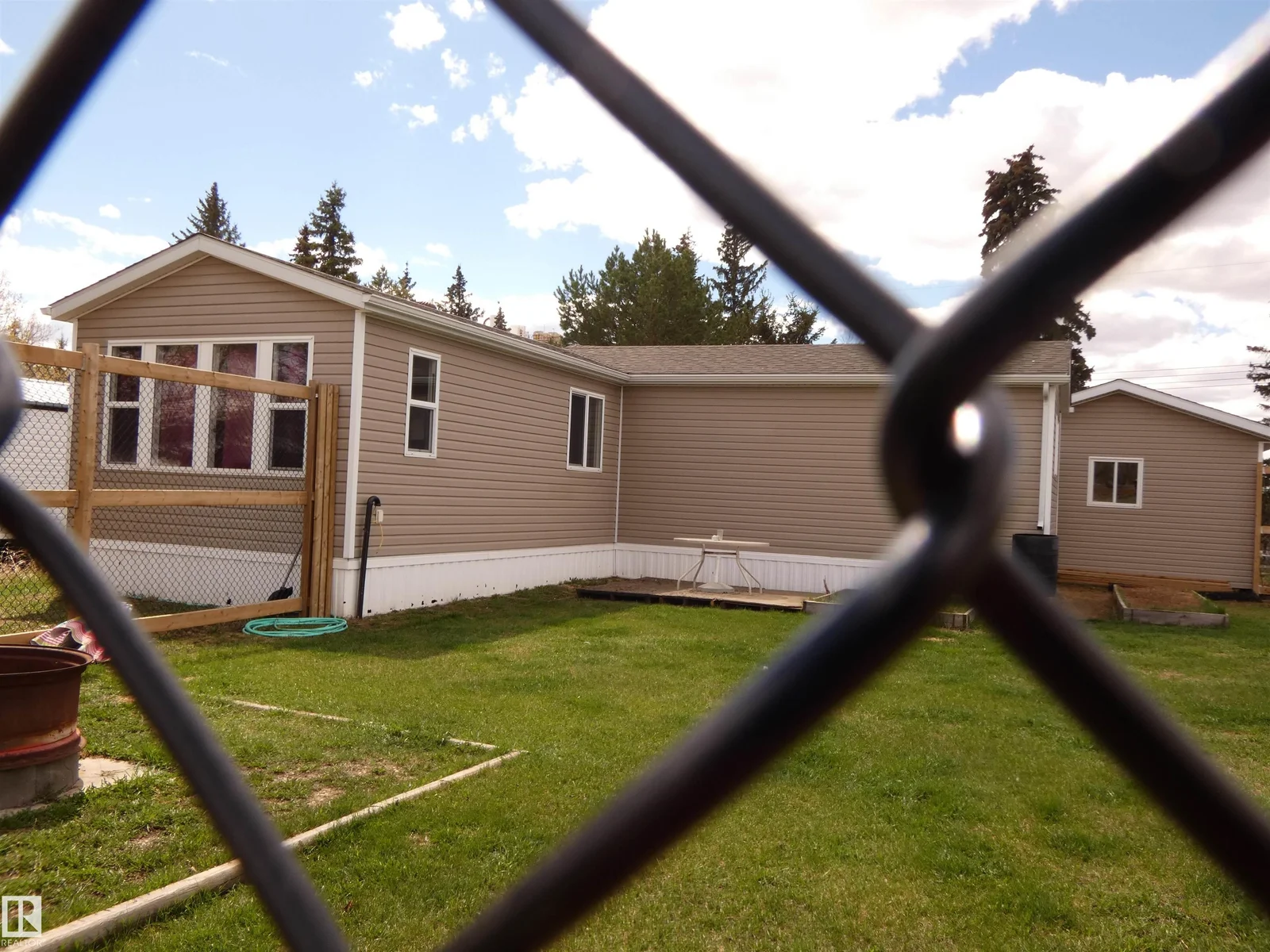 4942 49 ST, Manola - 3 bedroom Detached Single Family for sale