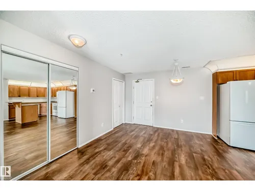 #323 16303 95 ST NW, Edmonton - $200,000