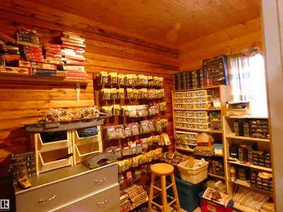Interior photo 3 of 307 Willow PL