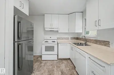 Interior photo 2 of 9276 86 ST NW