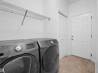 Interior photo 2 of 2017 32A ST NW