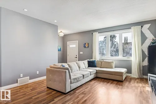 11118 72 AV NW, Edmonton - $750,000