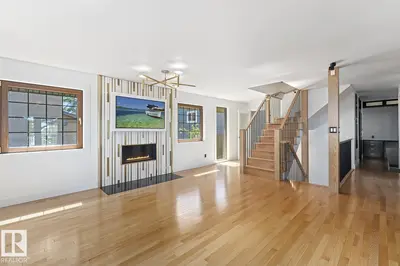 Interior photo 2 of 305 LAKESHORE DR