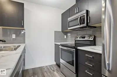 Interior photo 2 of #424 5515 7 AV SW