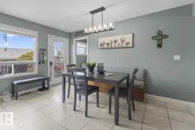Interior photo 3 of 4104 43 ST