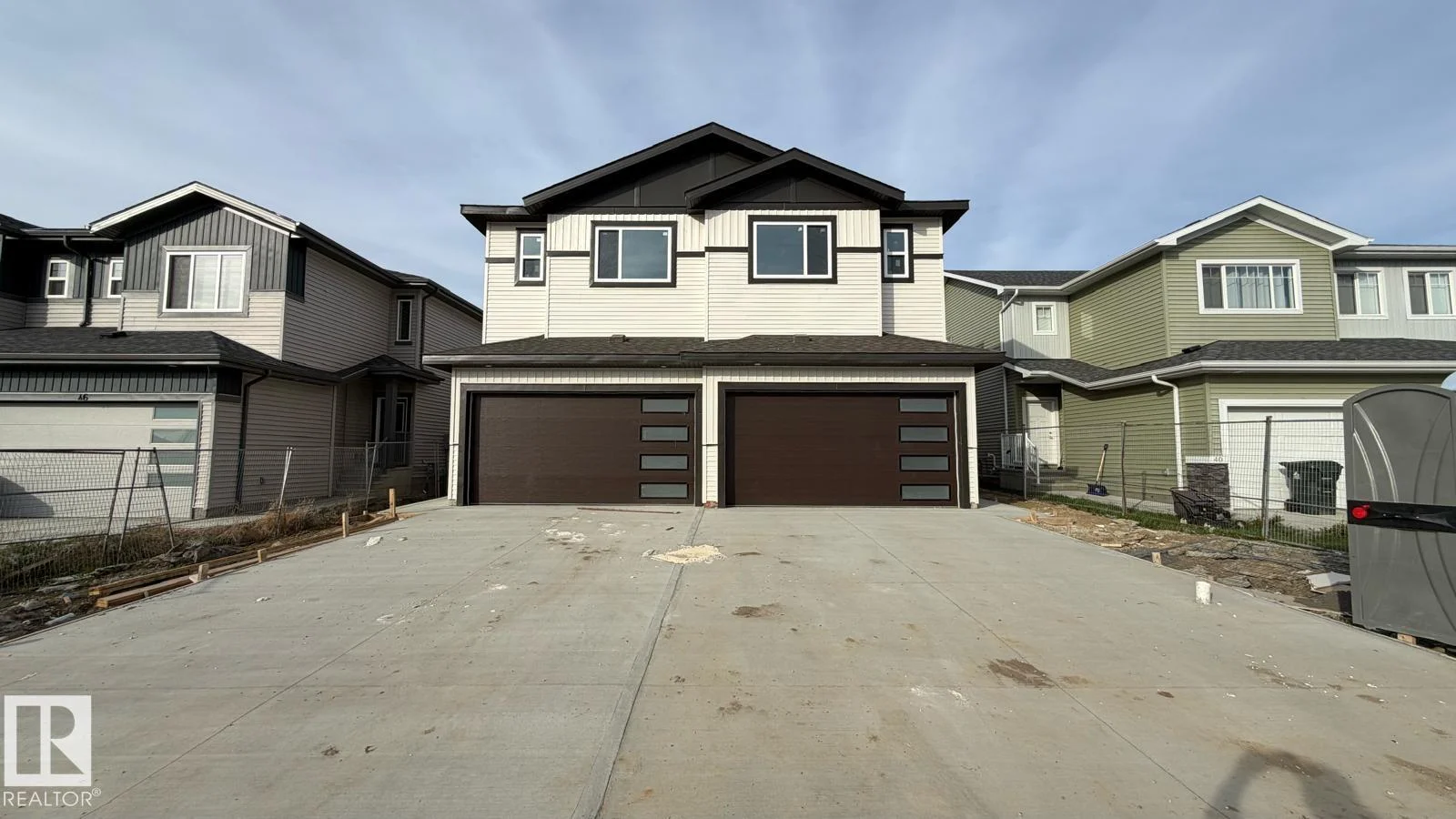 42 HAMMETT GA, Spruce Grove - 4 bedroom Duplex for sale
