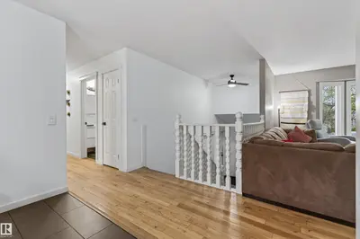 Interior photo 2 of 4007 41 AV