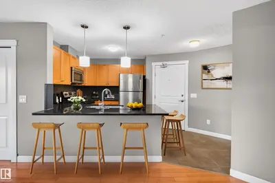 Interior photo 1 of #311 3719 WHITELAW LN NW