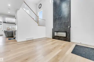 Interior photo 3 of 304 33 AV NW