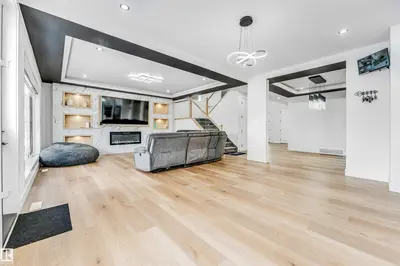 Interior photo 2 of 304 33 AV NW