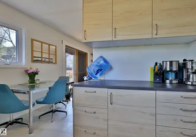 Interior photo 2 of 45 Poplar BA