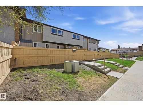 #9 8020 141 AV NW, Edmonton - $160,000