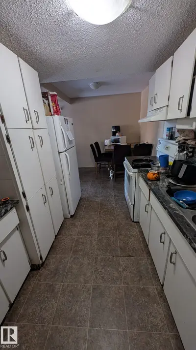 Interior photo 3 of 4 AMBERLY CT NW