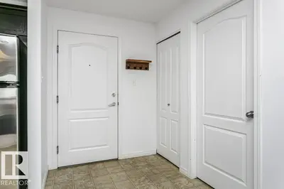 Interior photo 4 of #6305 7331 SOUTH TERWILLEGAR DR NW