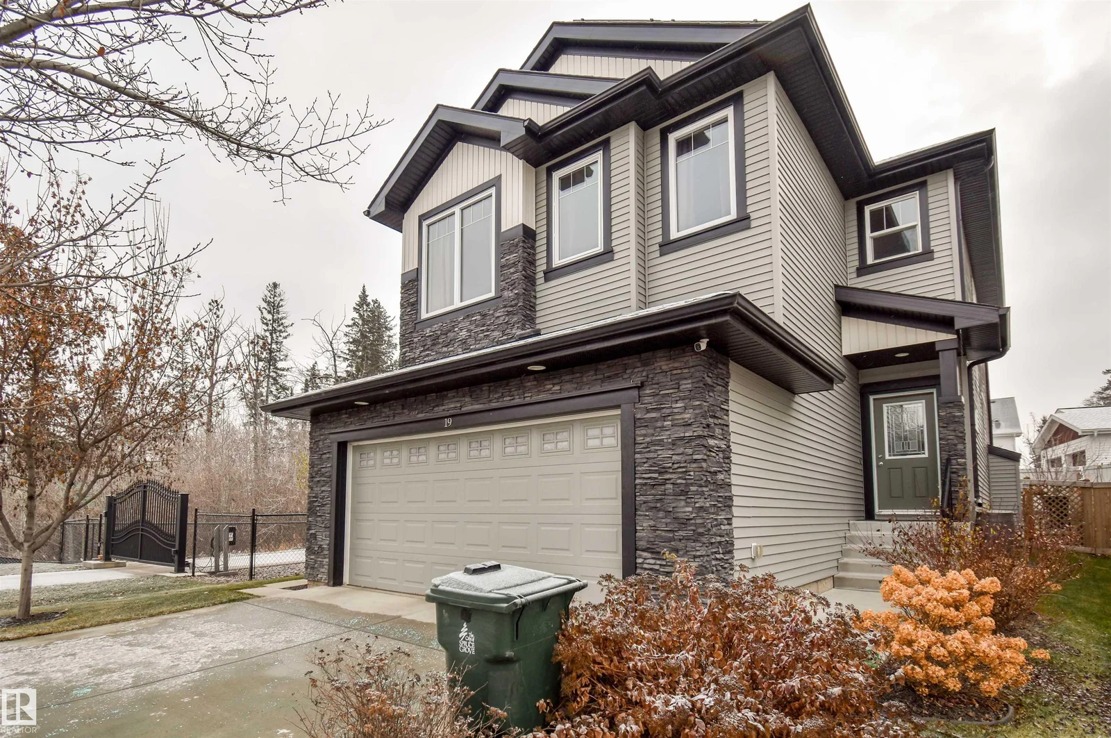19 Meadowgrove LN, Spruce Grove - 4 bedroom Detached Single Family for sale