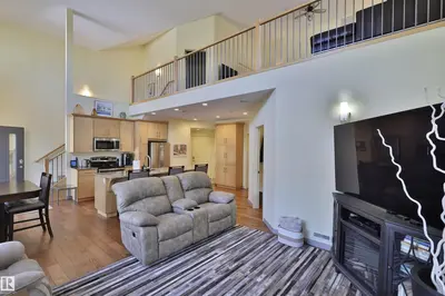 Interior photo 2 of 1017-2ave Mameo BE