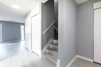 Interior photo 3 of 547 DUNLUCE RD NW