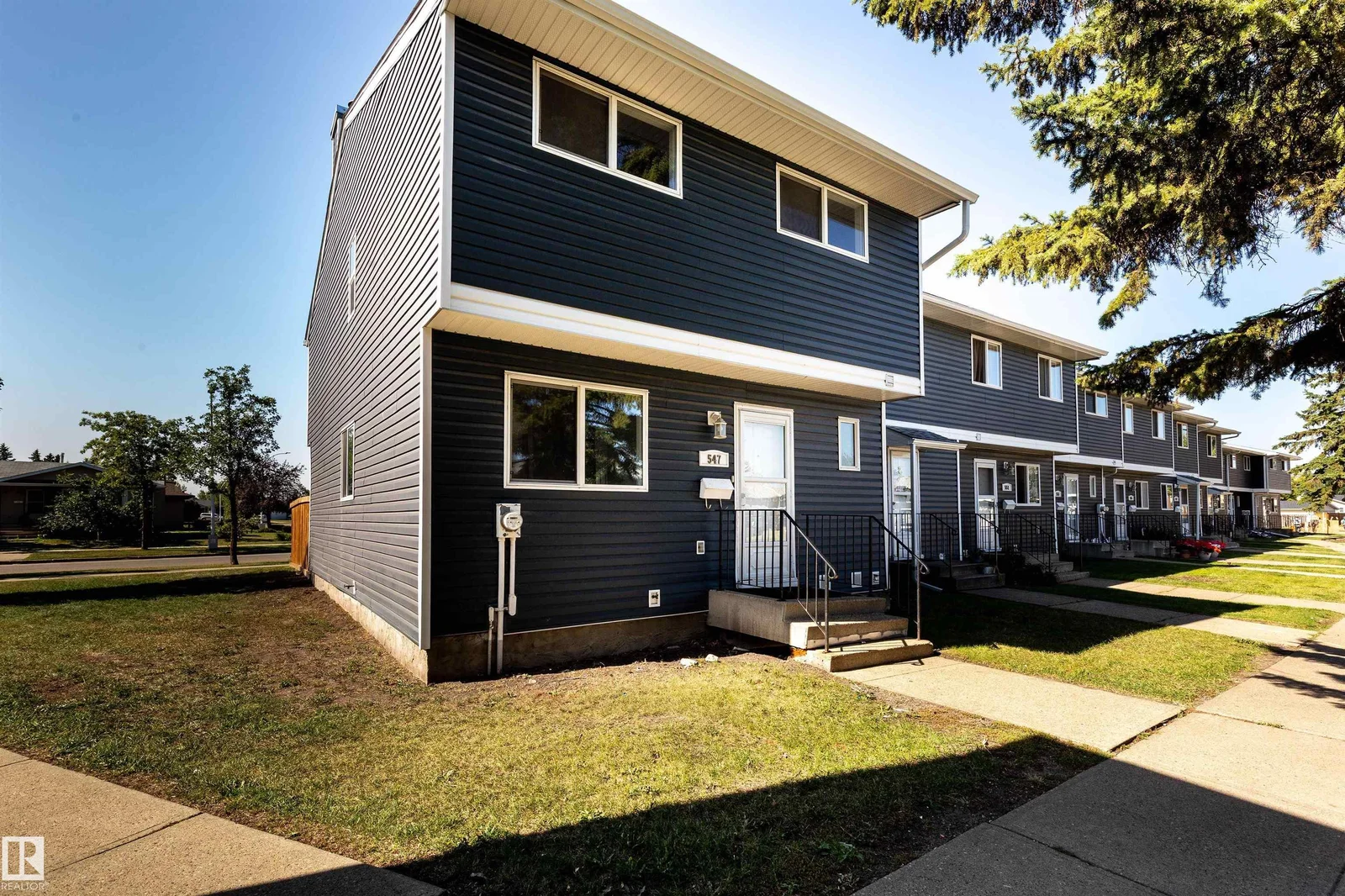 547 DUNLUCE RD NW, Edmonton - 4 bedroom Townhouse for sale