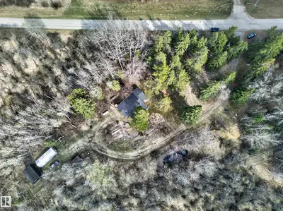 Interior photo 1 of 51226 RGE ROAD 270