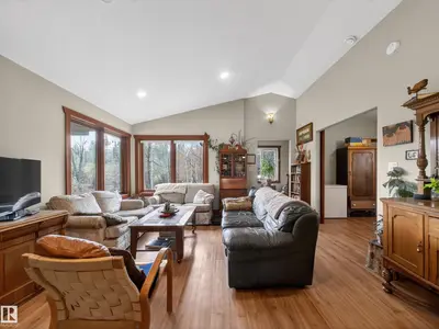 Interior photo 4 of 51226 RGE ROAD 270