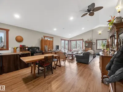 Interior photo 2 of 51226 RGE ROAD 270