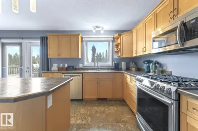 Interior photo 3 of 5014 49 ST