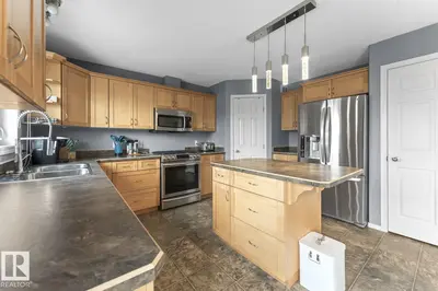 Interior photo 2 of 5014 49 ST