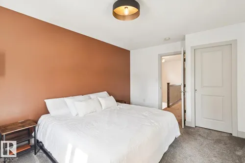 3813 111 AV NW, Edmonton - $515,000