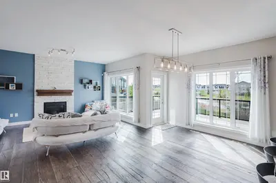 Interior photo 4 of 15807 11 AV SW SW