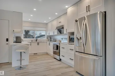 Interior photo 1 of 6011 107 ST NW