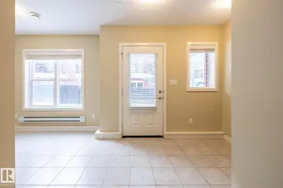 Interior photo 1 of #21 655 WATT BV SW