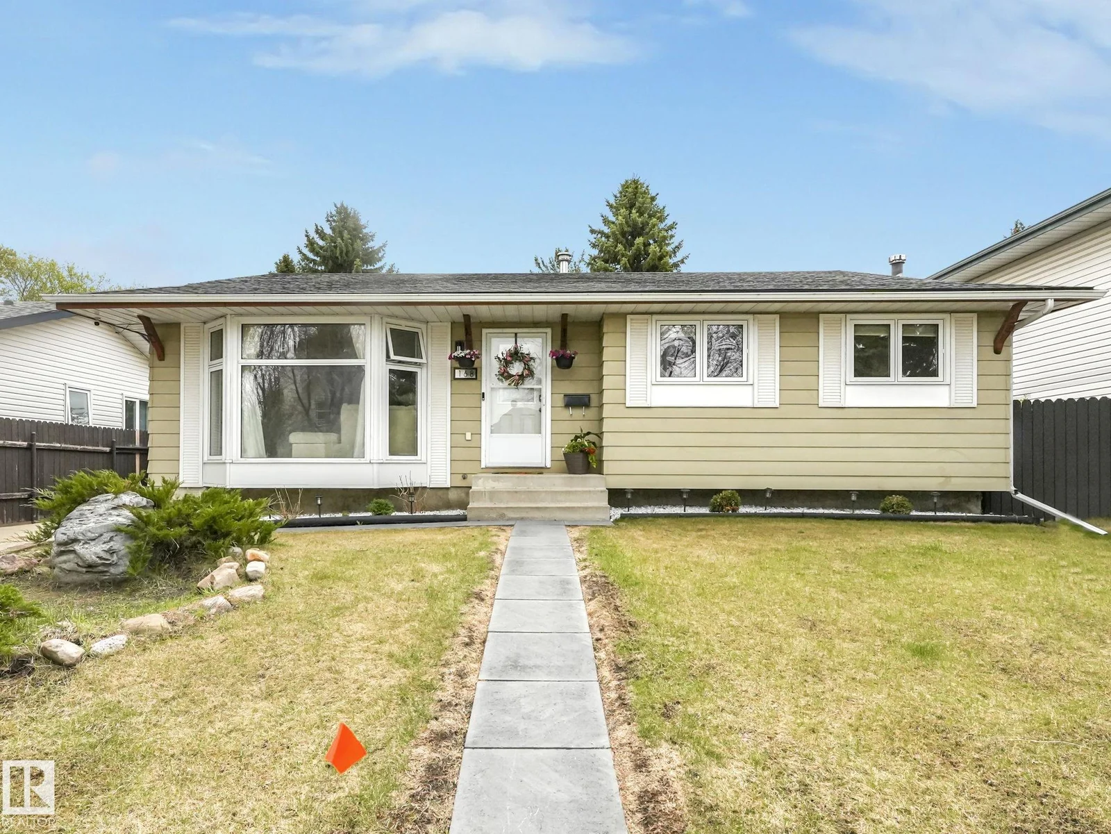 168 HUMBERSTONE RD NW, Edmonton - 4 bedroom Detached Single Family for sale