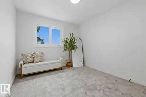 7D CALLINGWOOD CO NW, Edmonton - $285,000