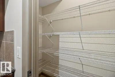 Interior photo 4 of #419 500 PALISADES WY