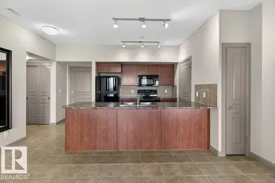 Interior photo 2 of #419 500 PALISADES WY
