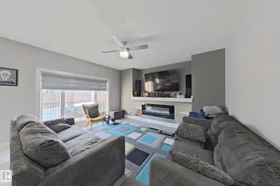 Interior photo 2 of 3107 13 AV NW