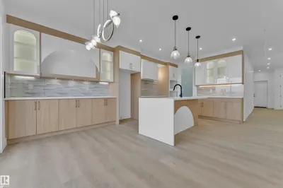 Interior photo 2 of 449 Crystal creek link