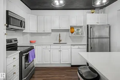 Interior photo 3 of #1205 10045 118 ST NW