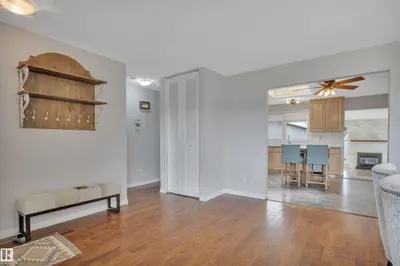 Interior photo 2 of 11719 152A AV NW